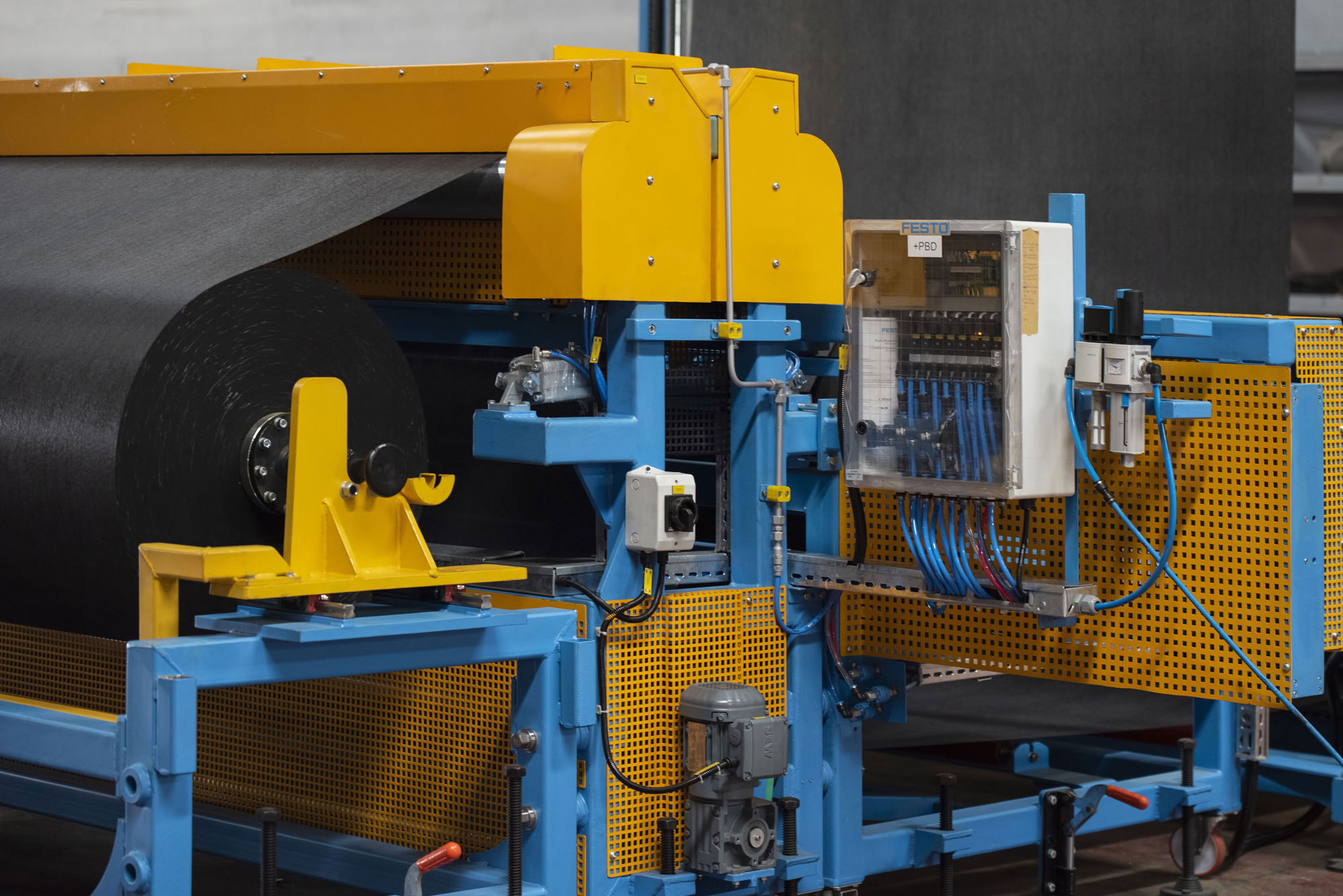 Facing Machines