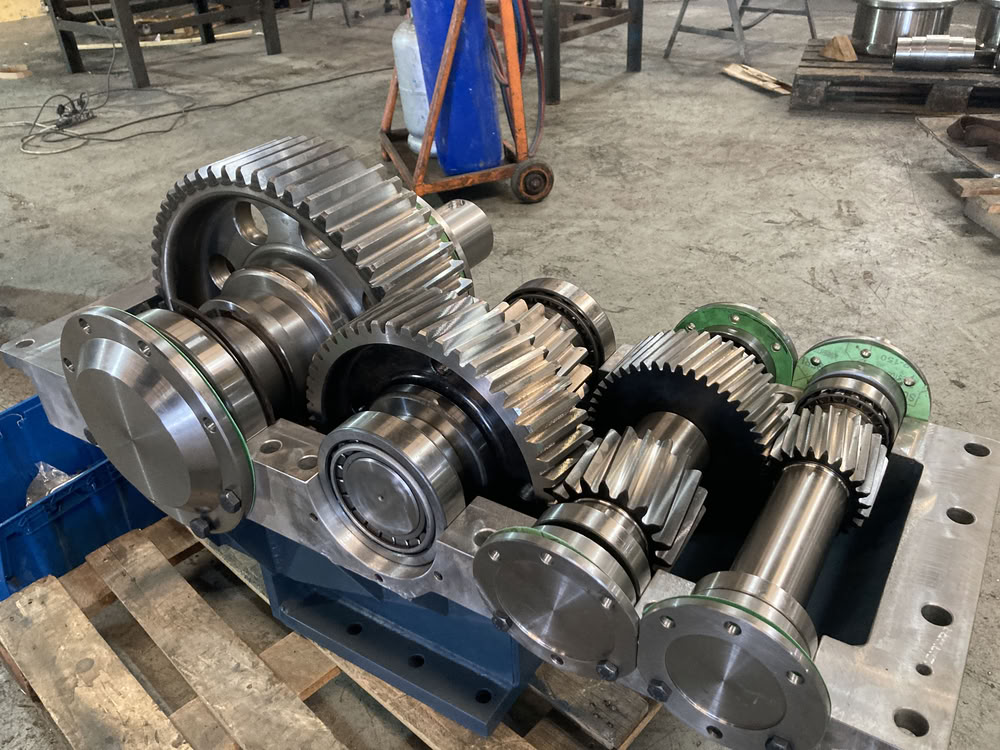 Industrial Gears and Reducers
