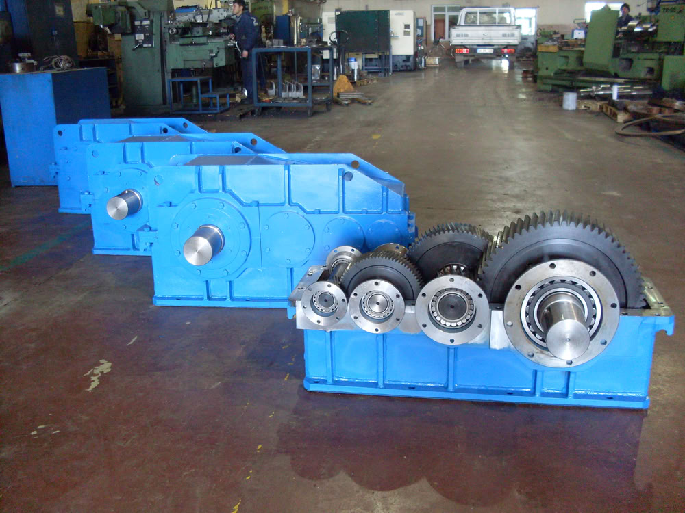 Industrial Gears and Reducers